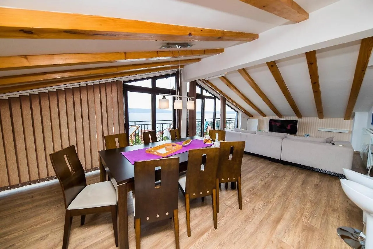 Apartment Marty Penthouse 诺维·维诺多尔斯基 0*,  克罗地亚